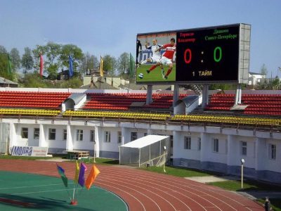 Màn Hình LED Sân Vận Động: Giải Pháp Hiển Thị Chuyên Nghiệp & Tối Ưu 2026 - Nguyên Phong
