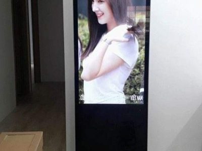 Màn Hình Quảng Cáo LCD Chân Đứng 49 Inch: Giải Pháp Hiển Thị Chuyên Nghiệp, Giá Tốt Nhất - Nguyên Phong