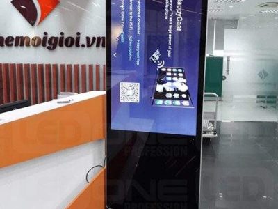 Màn hình quảng cáo LCD chân đứng 55 inch wifi SAMSUNG / LG - Nguyên Phong