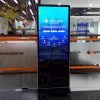Màn hình quảng cáo LCD chân đứng 65 inch wifi SAMSUNG / LG - Nguyên Phong