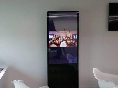Cho thuê màn hình LCD Quảng Cáo 49 inch - Nguyên Phong