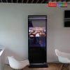 Màn hình quảng cáo LCD chân đứng 70 inch usb SAMSUNG / LG - Nguyên Phong