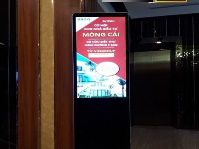 Màn hình quảng cáo LCD chân đứng 43 inch SAMSUNG / LG - Nguyên Phong