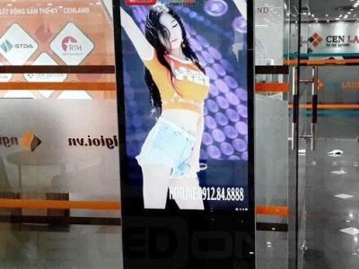 Màn hình quảng cáo LCD chân đứng 60 inch SAMSUNG/LG - Nguyên Phong